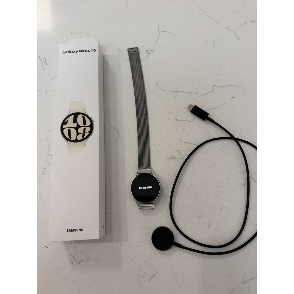Unlocked Samsung Galaxy Watch6 Aluminum Smartwatch SM-R935UZEV